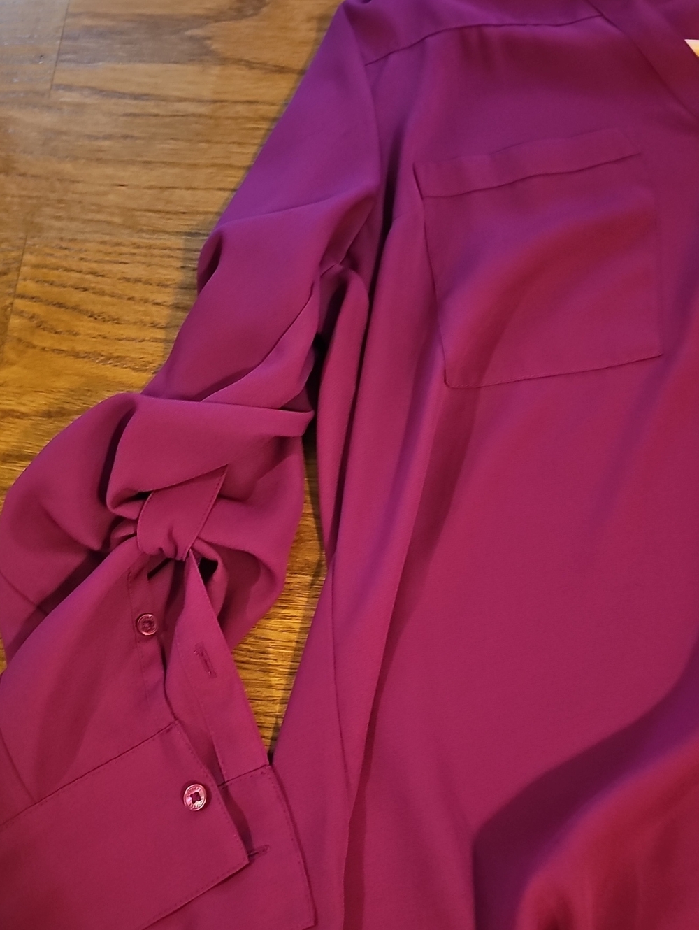 Express Women's Button-Front Blouse in Deep Magenta - Picture 3 of 3